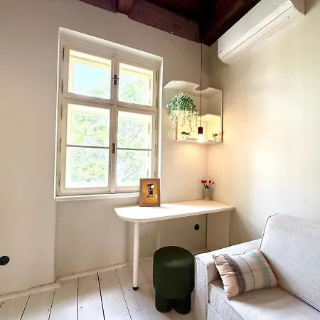 Designer Gem In Vinohrady - 1 Min To Metro - 4 Px דירה *