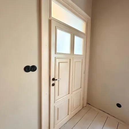 Designer Gem In Vinohrady - 1 Min To Metro - 4 Px