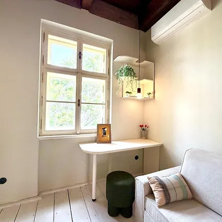 Designer Gem In Vinohrady - 1 Min To Metro - 4 Px Apartmán